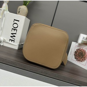 Loewe pebble bucket 24.5x23.5x28cm Bags