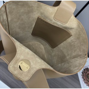 Loewe pebble bucket 24.5x23.5x28cm Bags