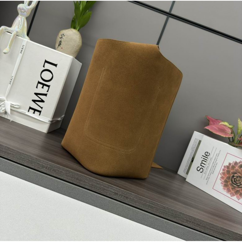 Loewe pebble bucket 28x27x33cm Bags