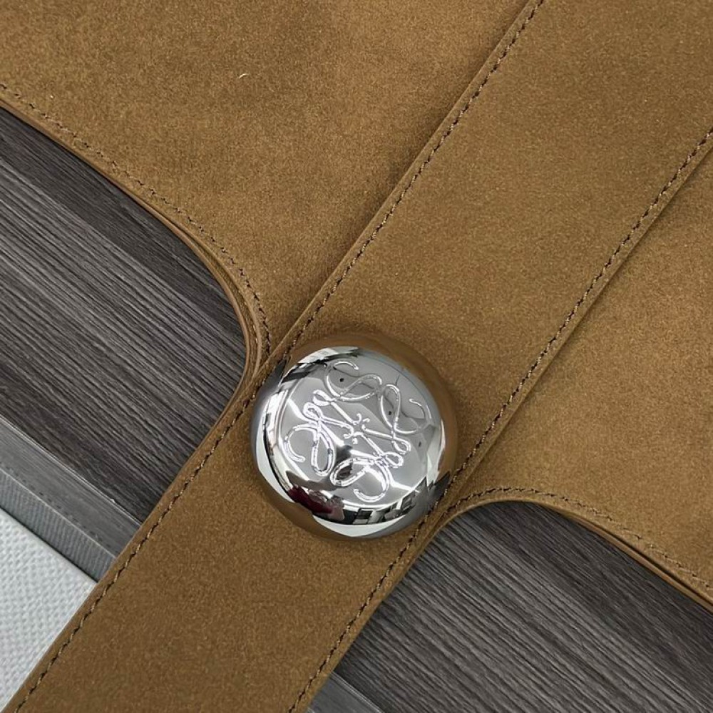 Loewe pebble bucket 28x27x33cm Bags