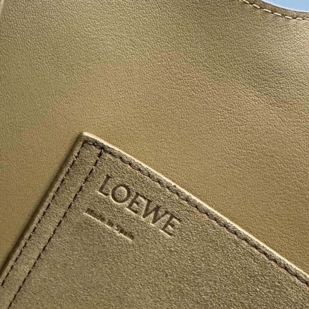 Loewe pebble bucket 28x27x33cm Bags