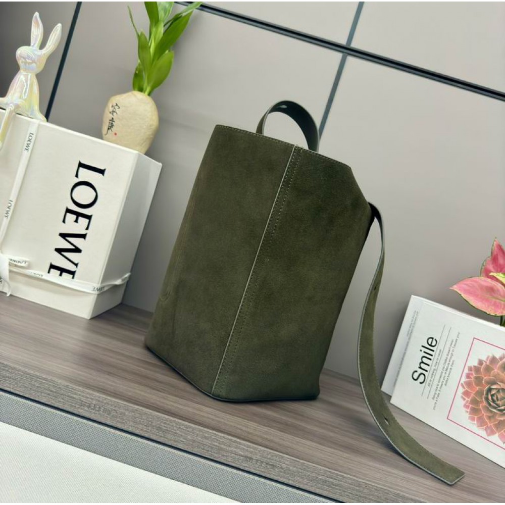 Loewe pebble bucket 28x27x33cm Bags