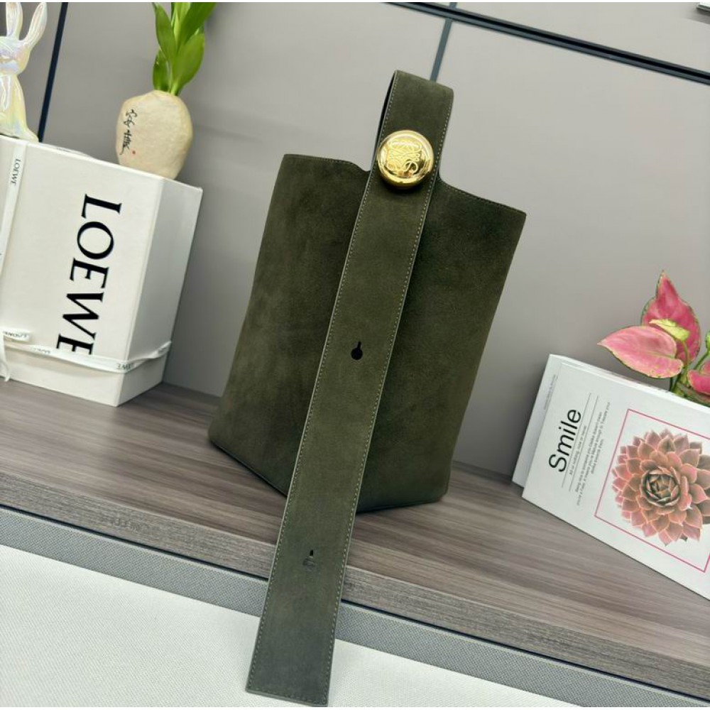 Loewe pebble bucket 28x27x33cm Bags