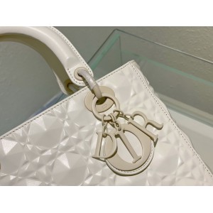 Dior Lady Medium Cannage Calfskin with Diamond Motif 24 x 21 x 12 cm Bags