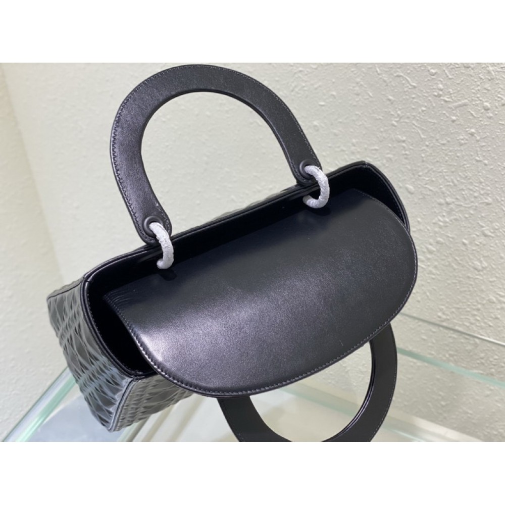 Dior Lady Medium Cannage Calfskin with Diamond Motif 24 x 21 x 12 cm Bags