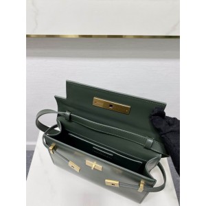 Ysl Manhattan small size 24 x 17.5 x 6 CM Bags