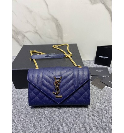 Ysl envelope in grained leather 21x13x6cm