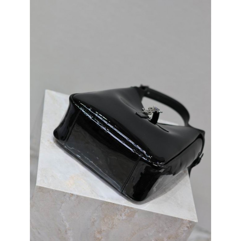 Ysl le 5 a 7 in pattent leather 23x22x8.5cm Bags