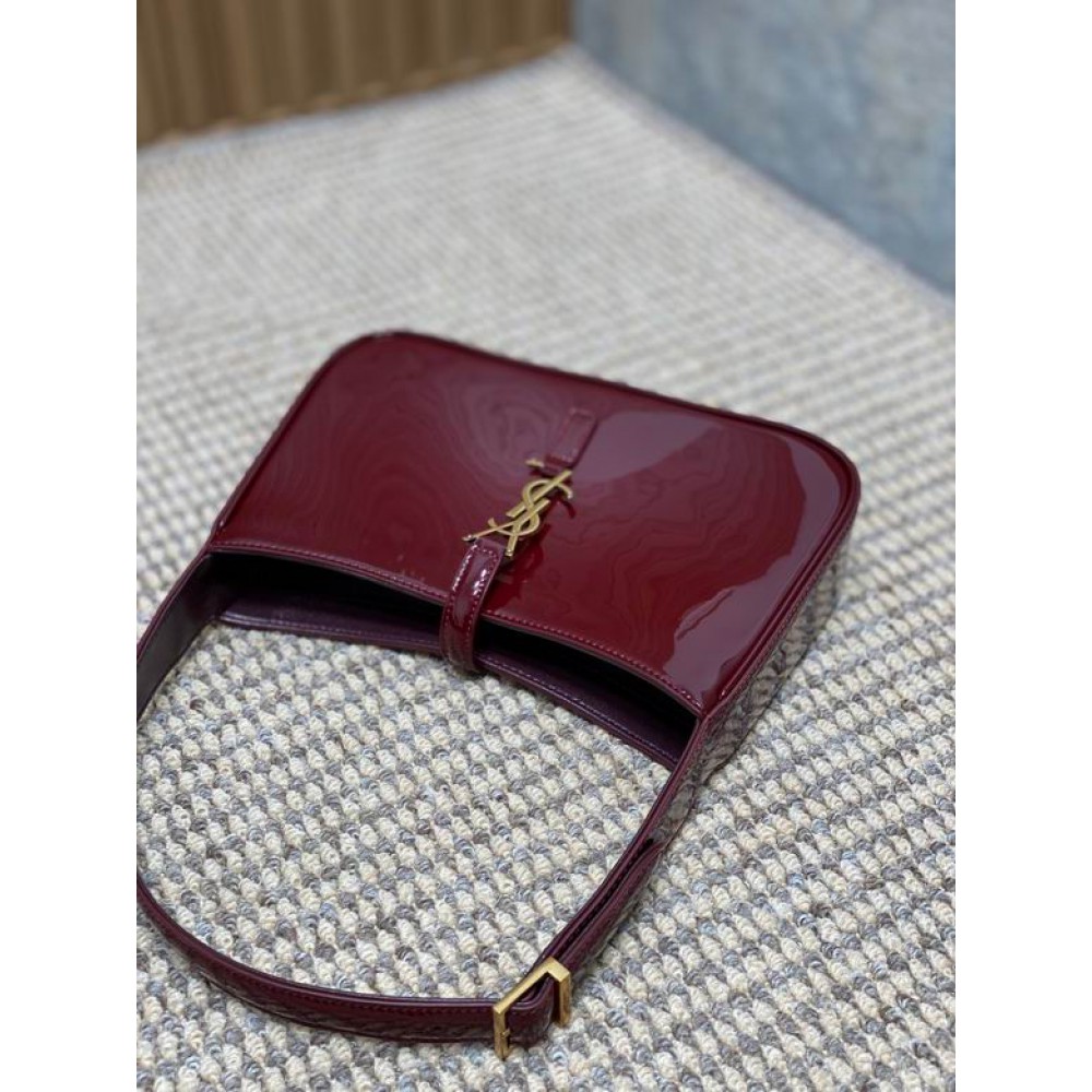 Ysl le 5 a 7 in pattent leather 23 x 16 x 6.5 CM Bags