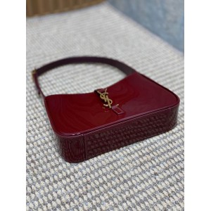 Ysl le 5 a 7 in pattent leather 23 x 16 x 6.5 CM Bags