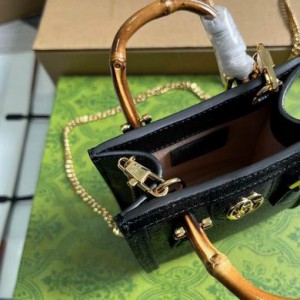 Gucci Diana super mini bag 760251 16.5x12x6cm Bags
