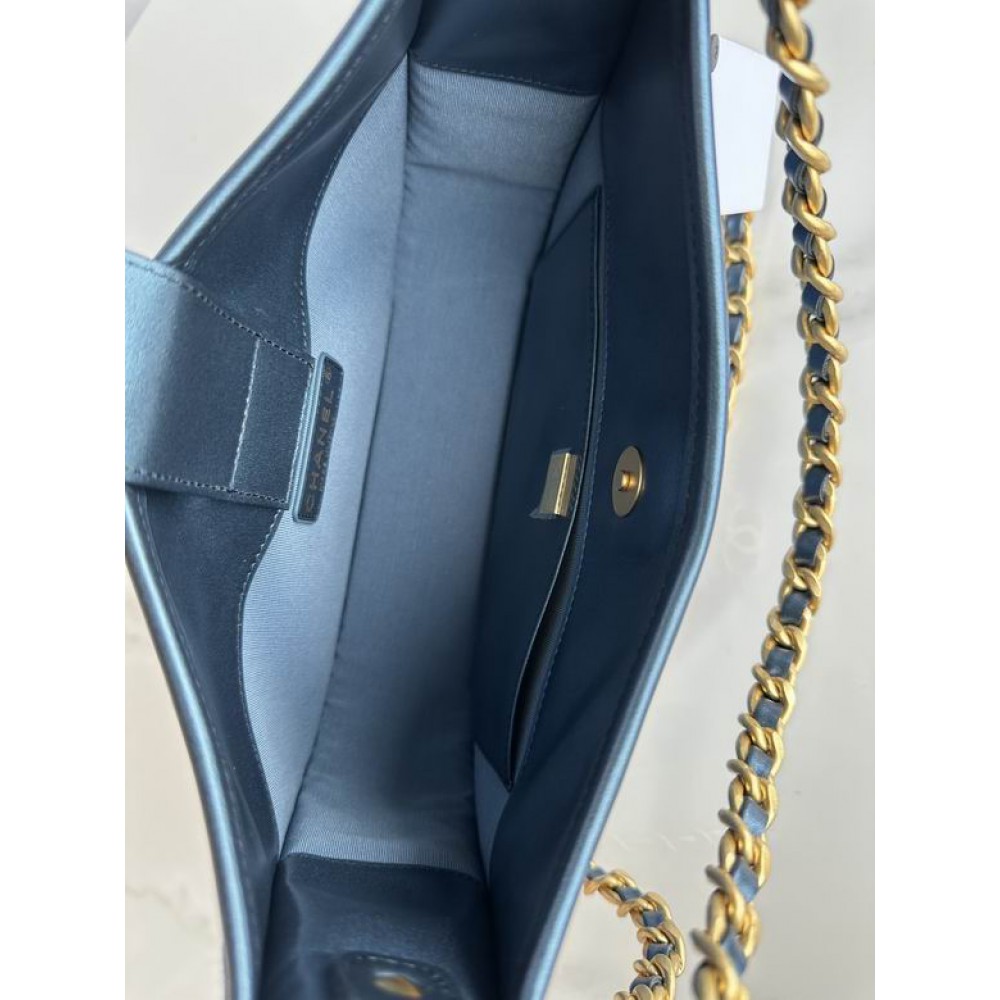 Chanel hobo 25x20x7.5cm Bags