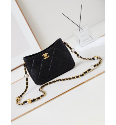 Chanel hobo 13x18x7cm
