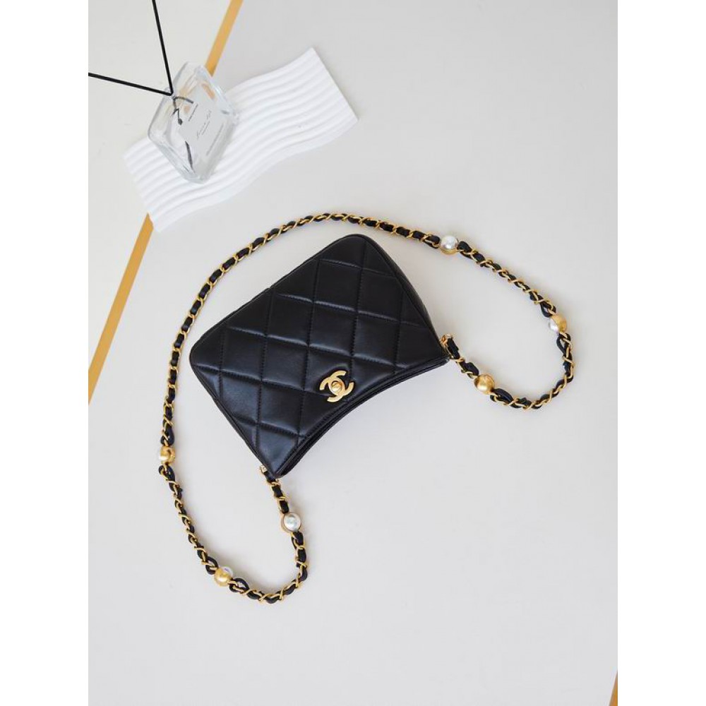 Chanel hobo 13x18x7cm 