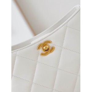 Chanel hobo 13x18x7cm 