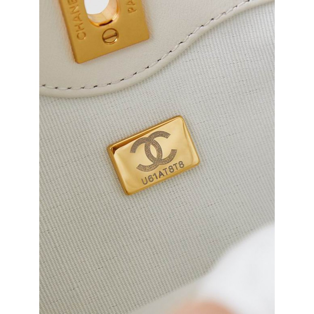 Chanel hobo 13x18x7cm 