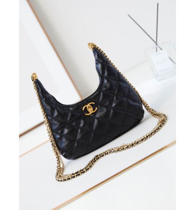 Chanel hobo 14x20x7cm