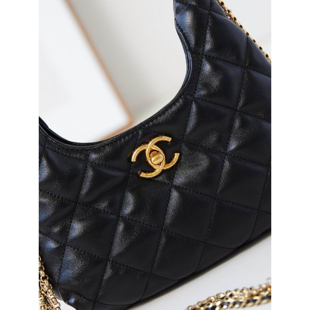 Chanel hobo 14x20x7cm 