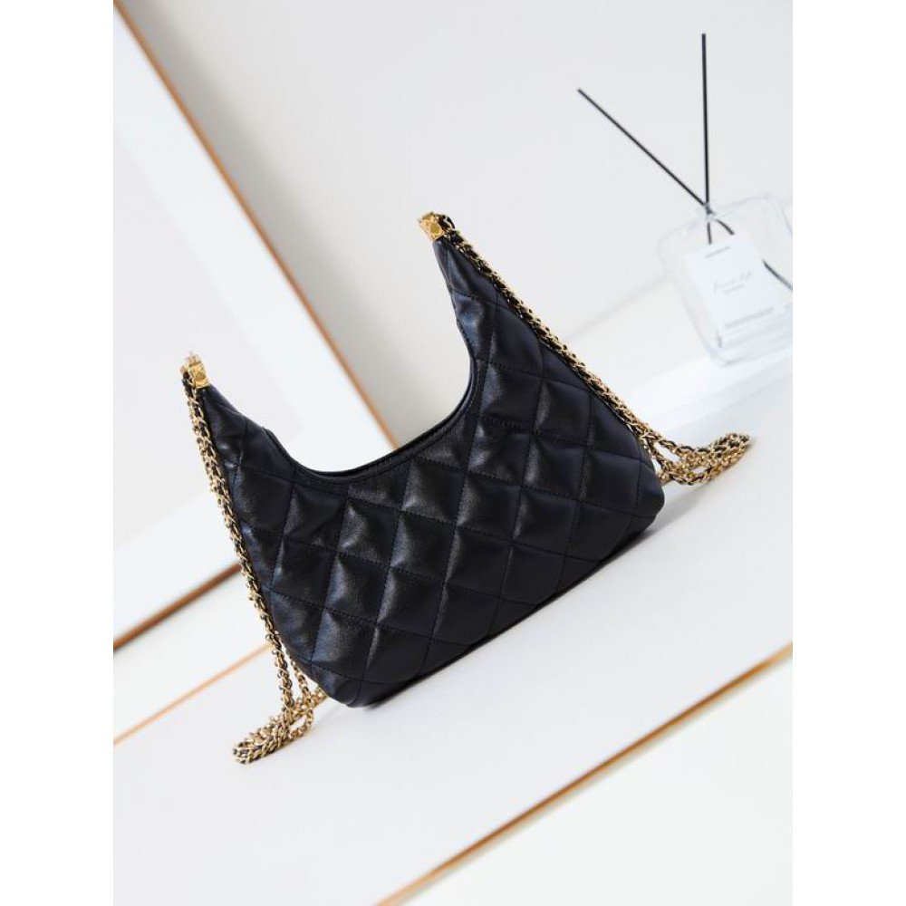 Chanel hobo 14x20x7cm 