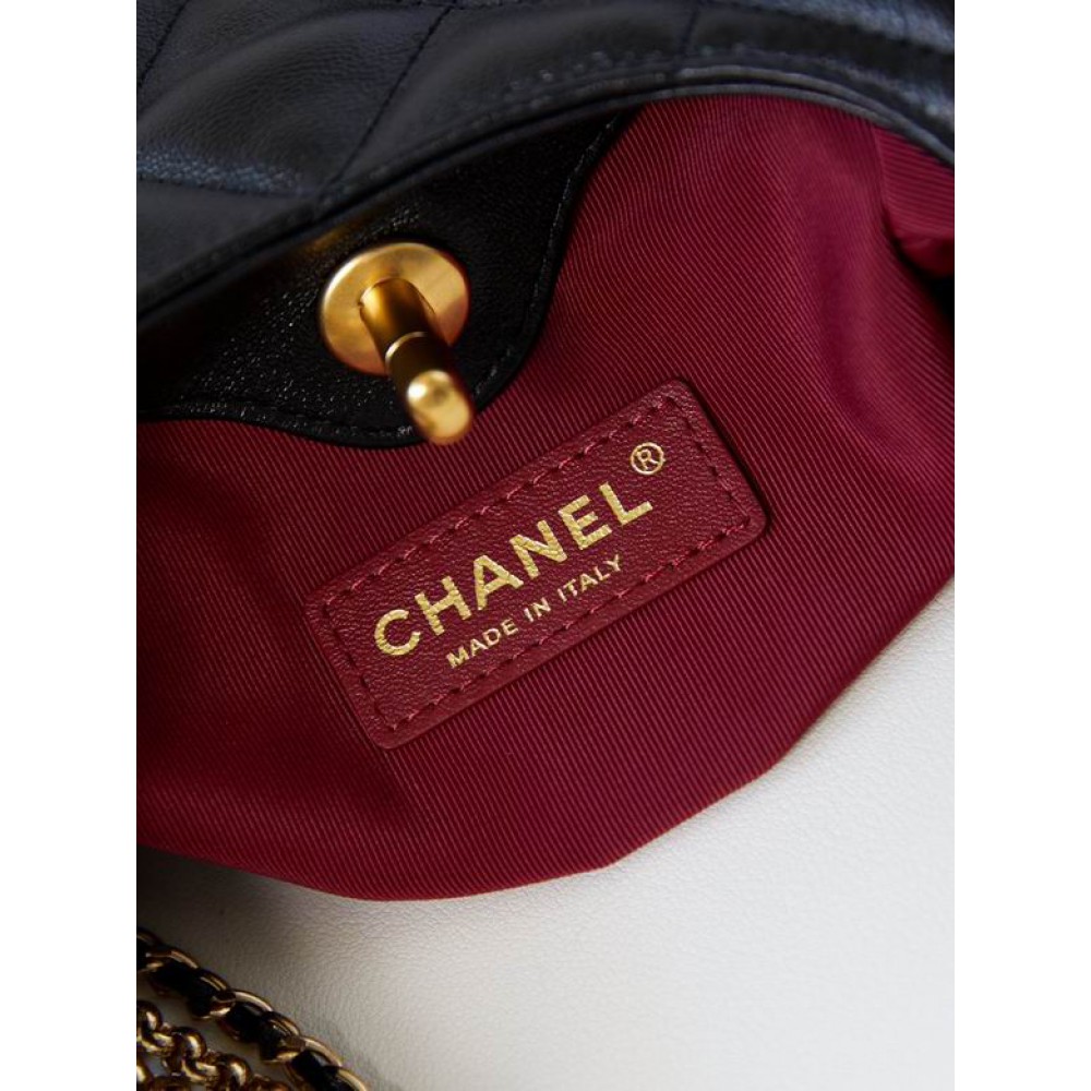 Chanel hobo 14x20x7cm 