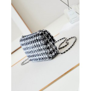 Chanel flap bag 13x21x8cm Bags