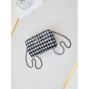 Chanel flap bag 13x21x8cm Bags