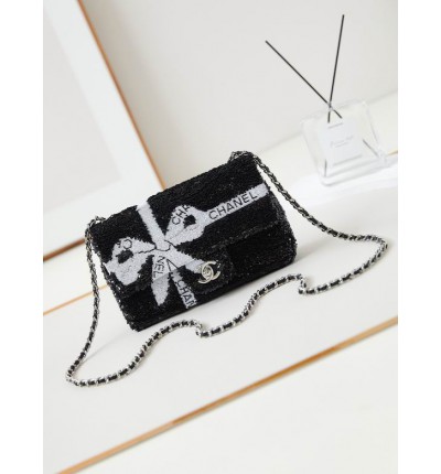 Chanel flap bag 13x21x8cm