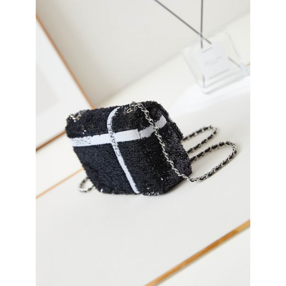 Chanel flap bag 13x21x8cm Bags