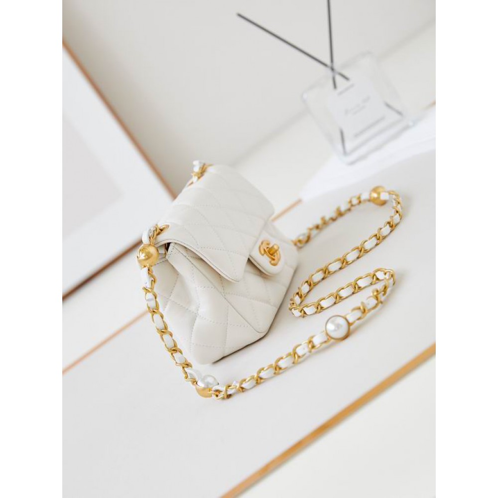 Chanel flap bag 13x18x7cm Bags