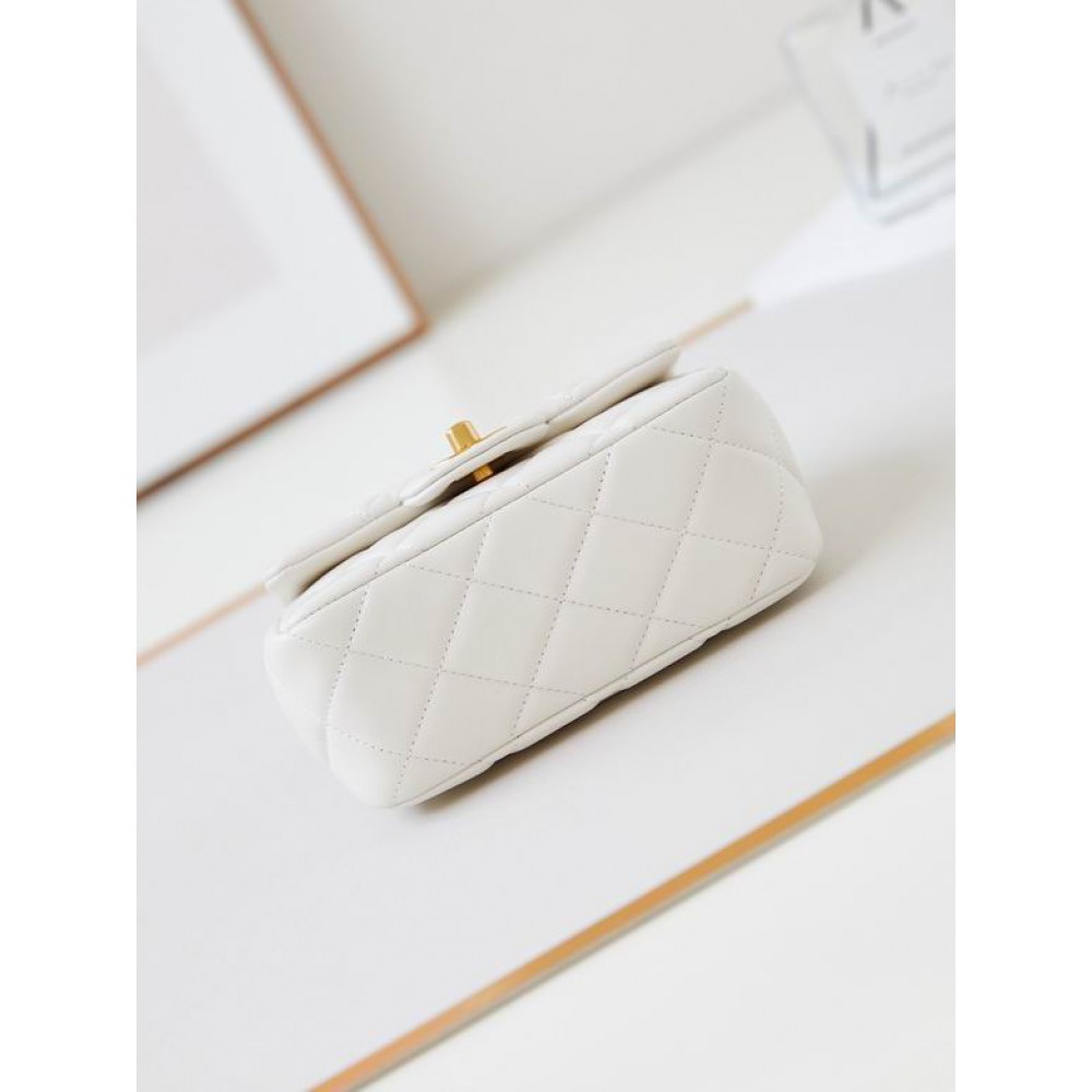 Chanel flap bag 13x18x7cm Bags