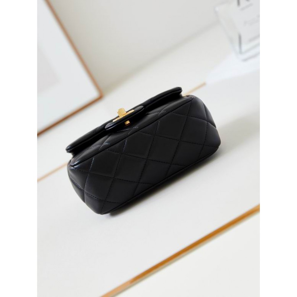 Chanel flap bag 13x18x7cm Bags