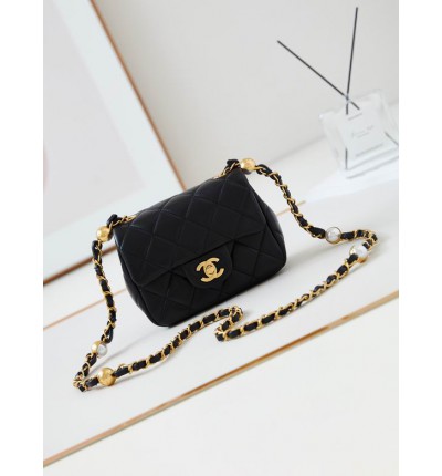 Chanel flap bag 13x18x7cm