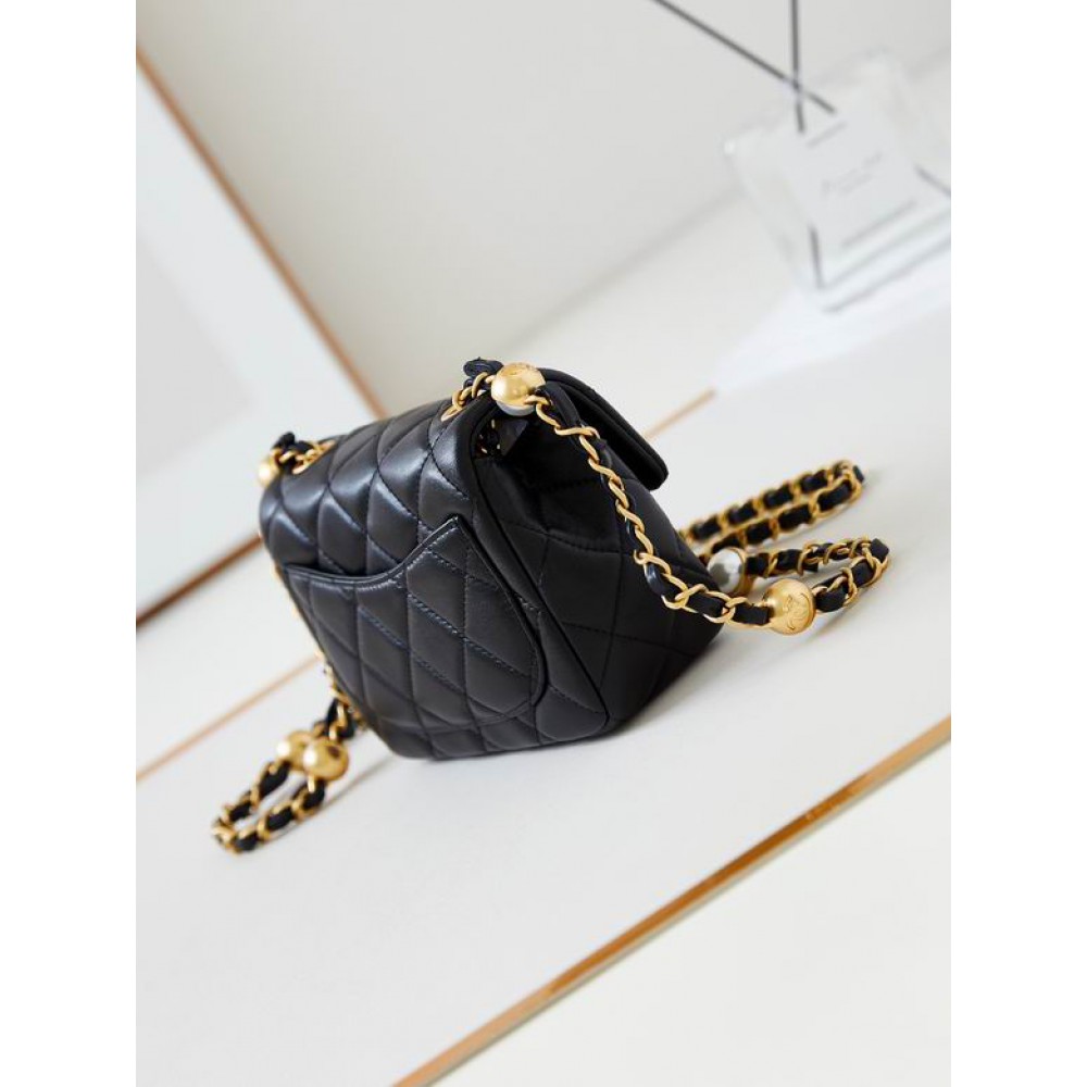 Chanel flap bag 13x18x7cm Bags