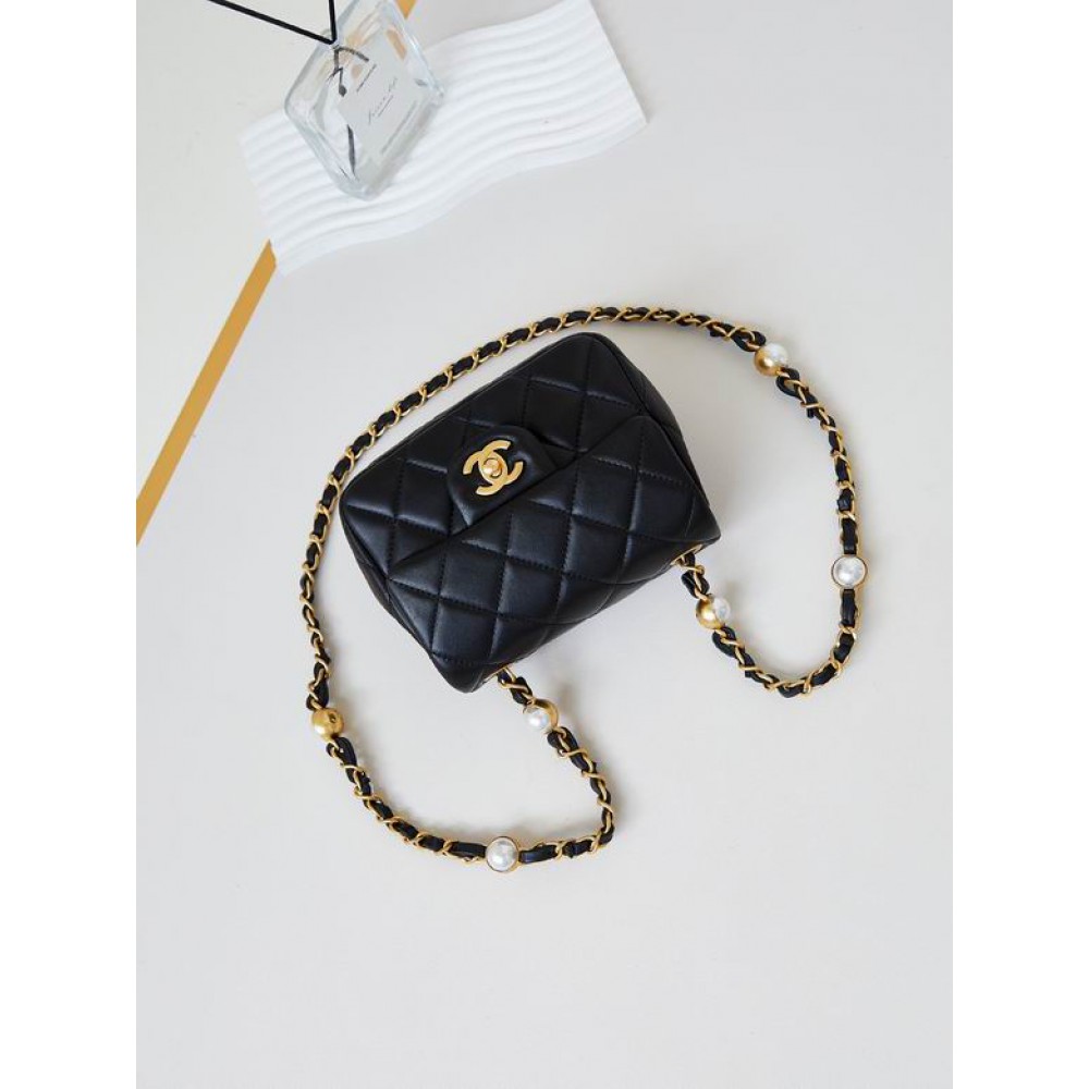 Chanel flap bag 13x18x7cm Bags