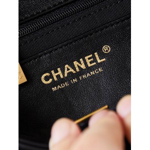 Chanel flap bag 13x18x7cm Bags