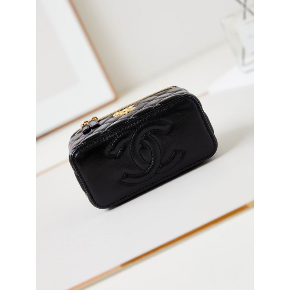 Chanel beauty bag 9.5x17x8cm Bags