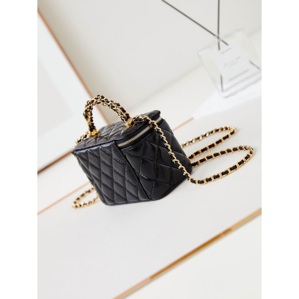 Chanel beauty bag 9.5x17x8cm Bags