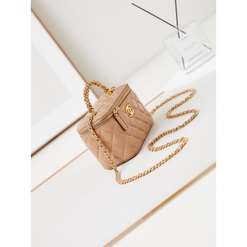 Chanel beauty bag 9.5x17x8cm Bags