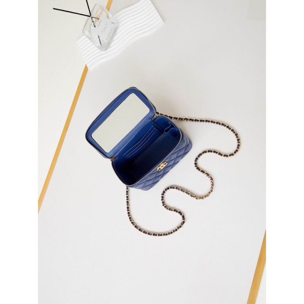 Chanel beauty bag 9.5x17x8cm Bags