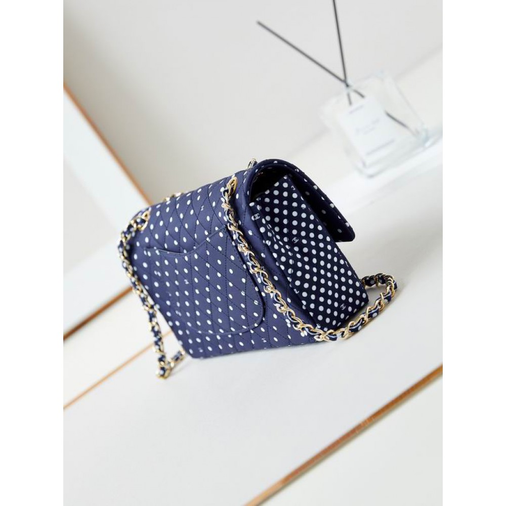 Chanel flap bag 25.5x15.5x6.5cm Bags