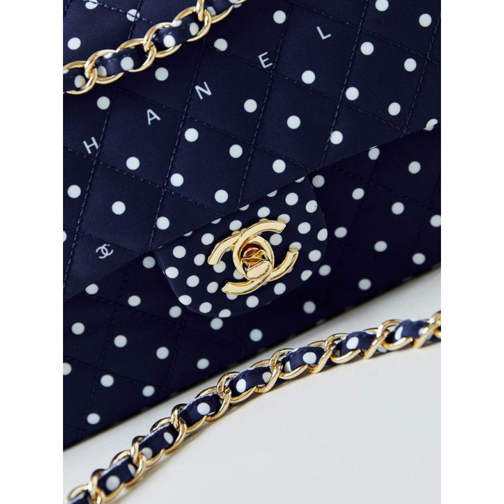 Chanel flap bag 25.5x15.5x6.5cm Bags