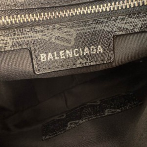 Balenciaga le cagole 33x14cm Bags