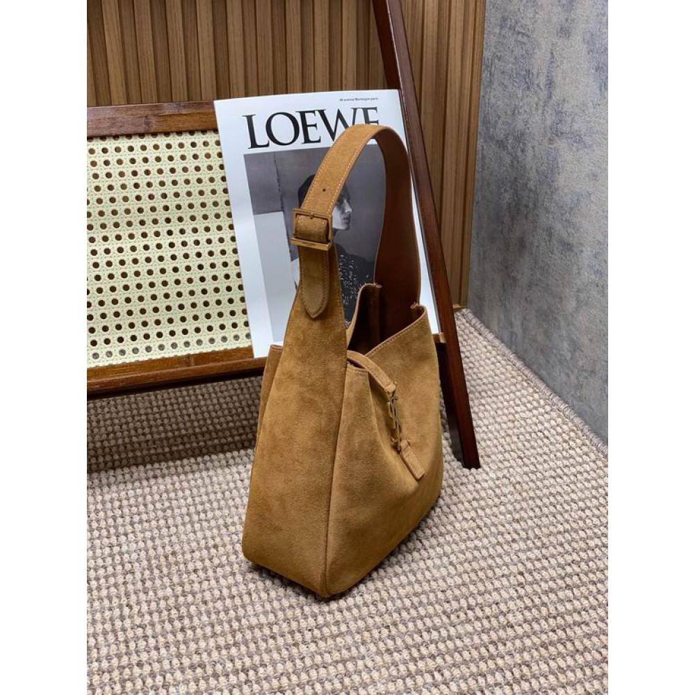 Ysl le 5 a 7 supple 22x22x10cm suede Bags