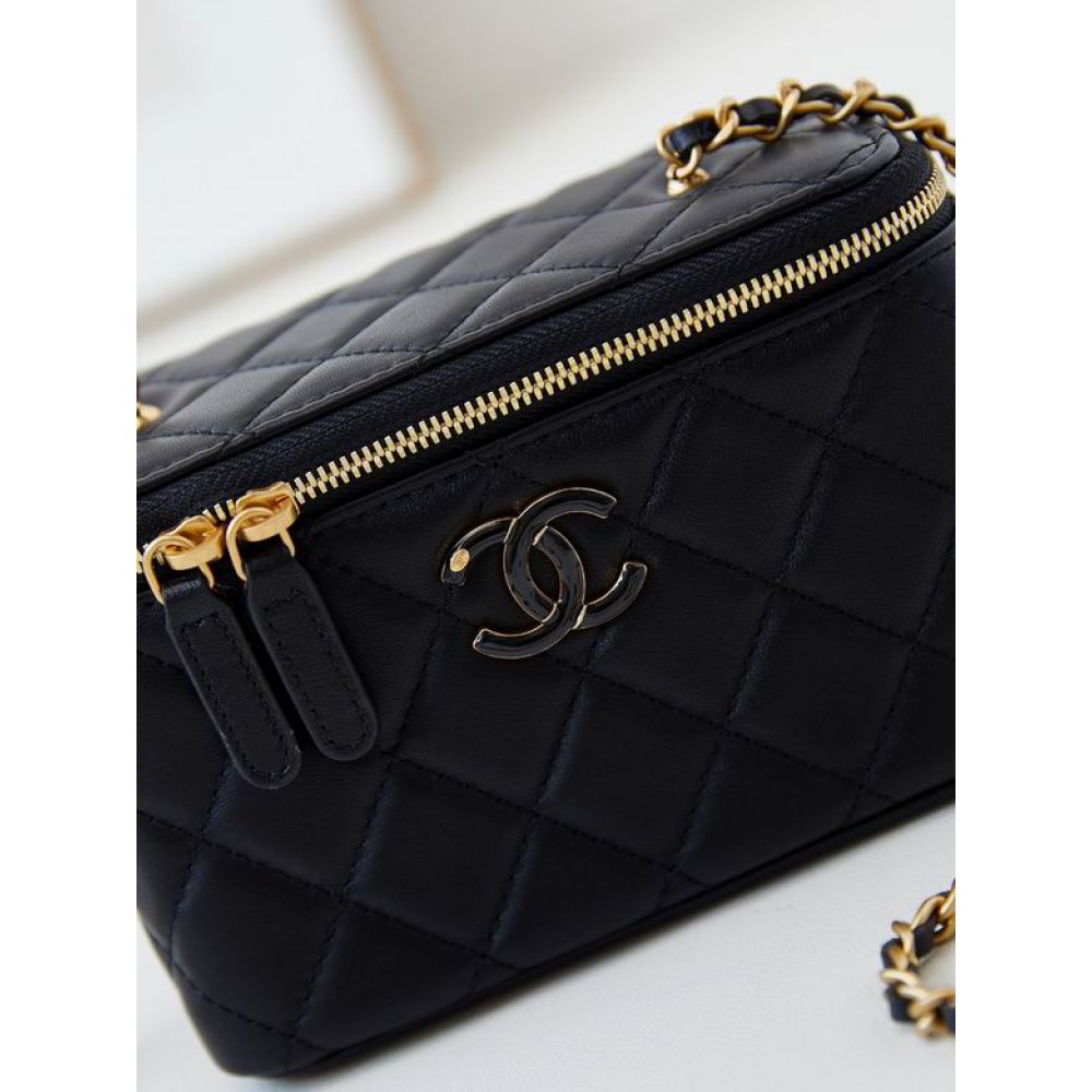 Chanel beauty bag 9.5x17x8cm Bags