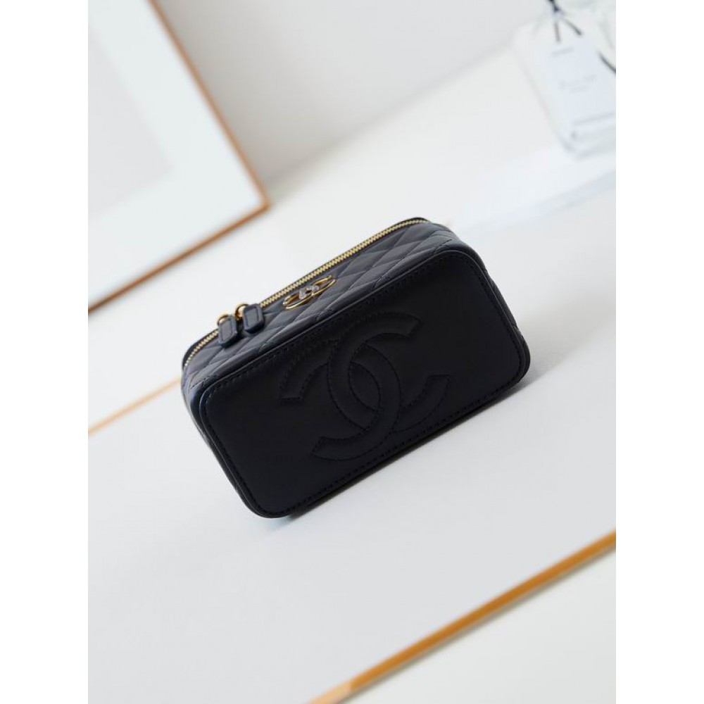 Chanel beauty bag 9.5x17x8cm Bags