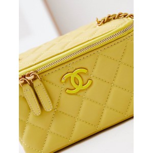 Chanel beauty bag 9.5x17x8cm Bags