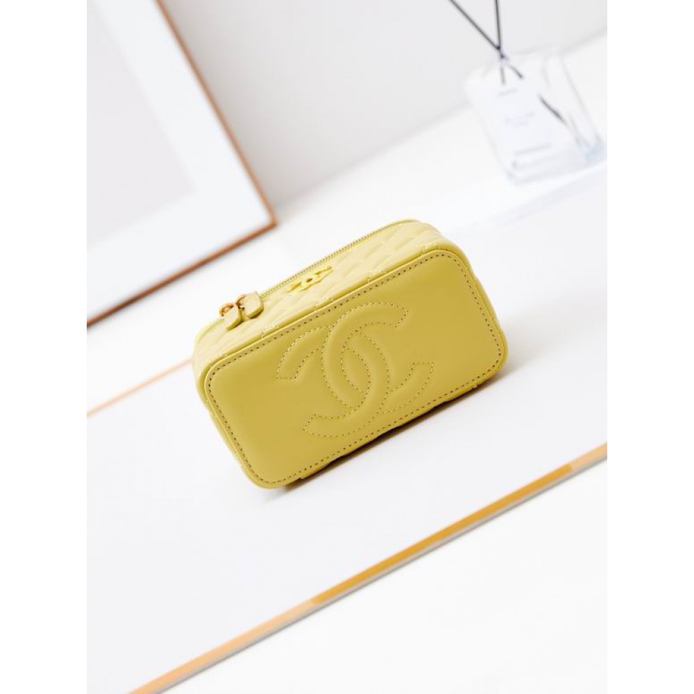 Chanel beauty bag 9.5x17x8cm Bags