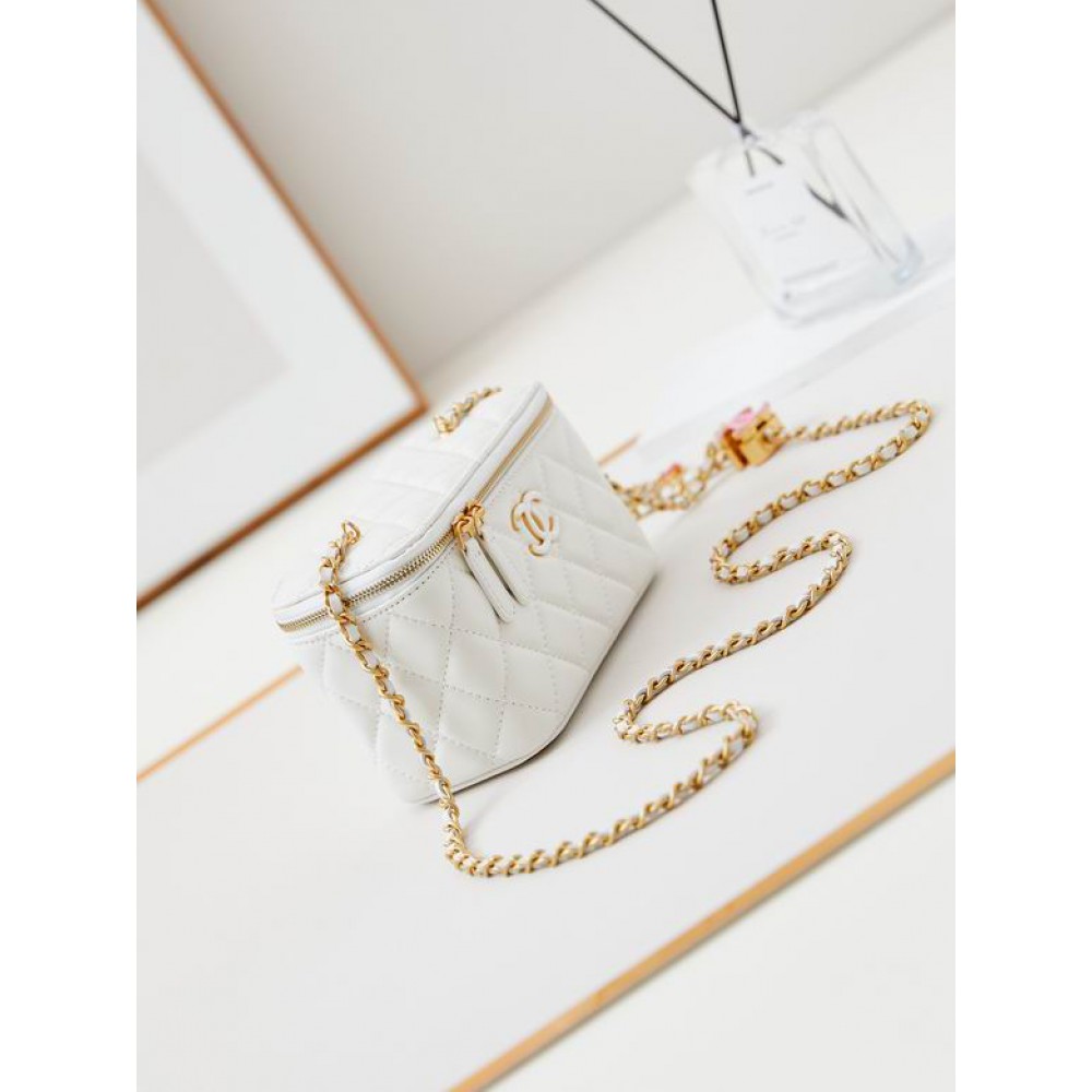 Chanel beauty bag 9.5x17x8cm Bags