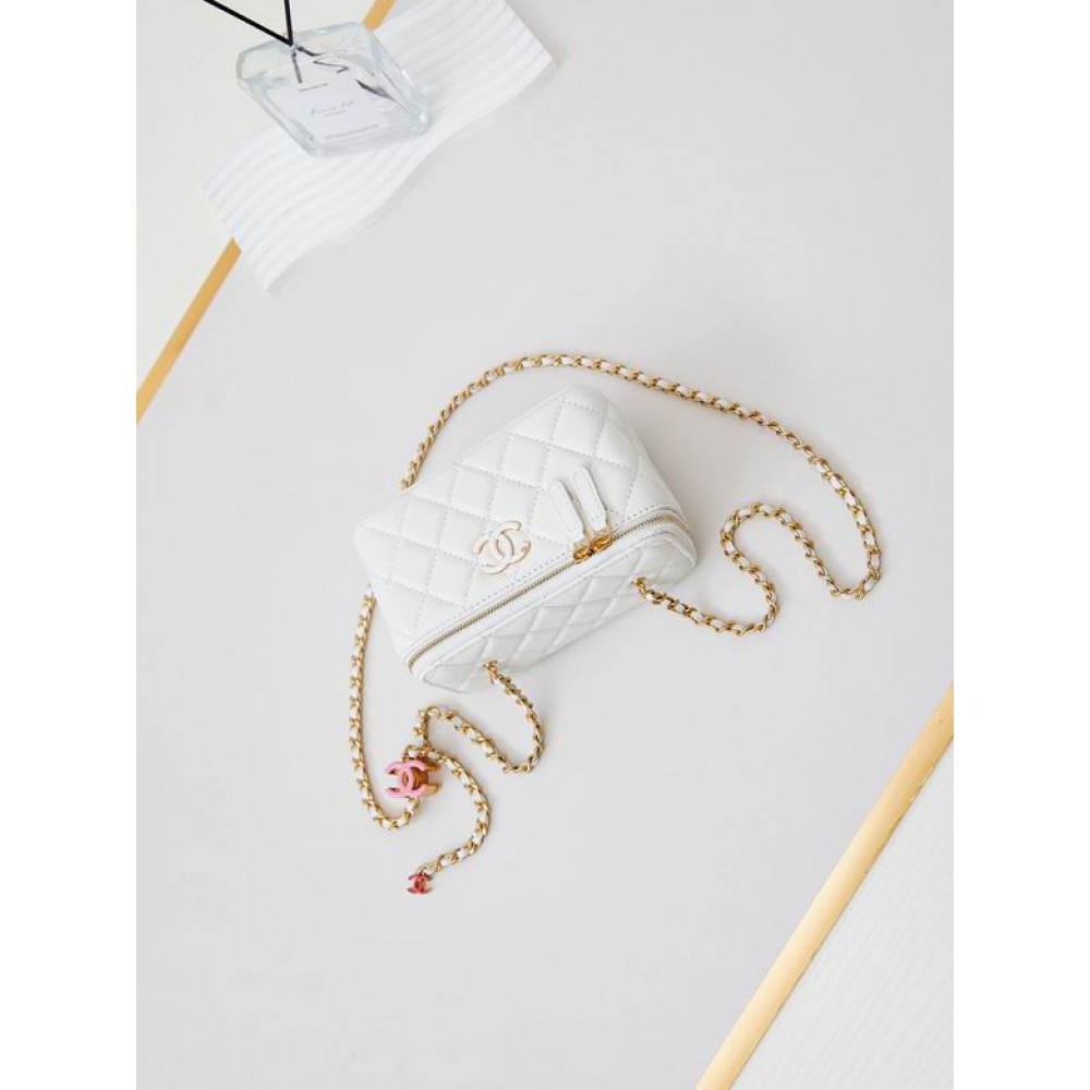 Chanel beauty bag 9.5x17x8cm Bags