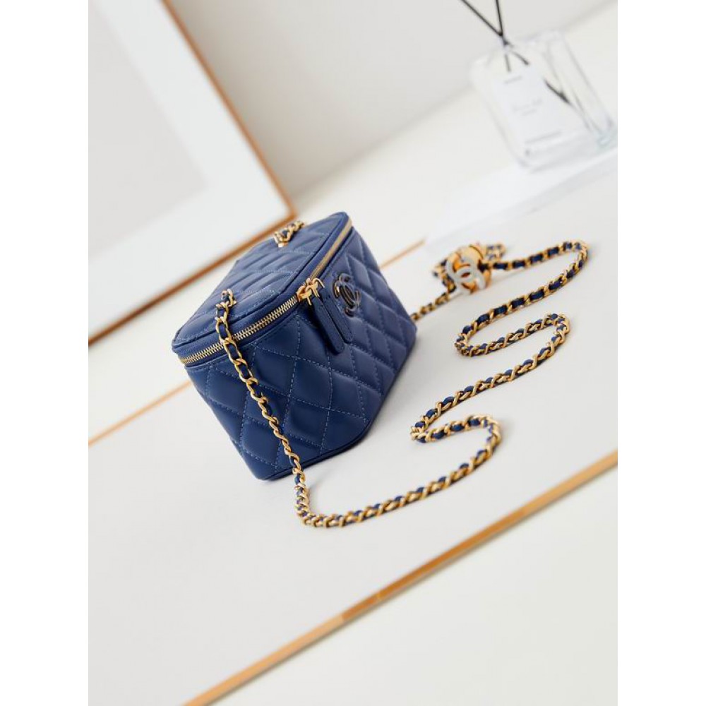 Chanel beauty bag 9.5x17x8cm Bags